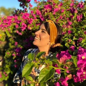 Meet your Posher, Farah